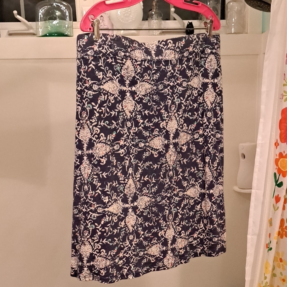 Eddie Bauer Pull On Skirt Size Medium